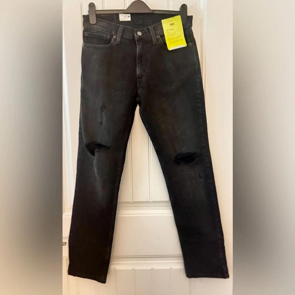 LEVIS
Men's 511 Flex Slim Fit Jean 👖
Size 32/32 - Picture 2 of 6